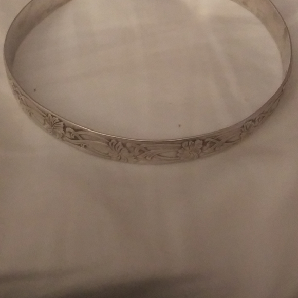 Vintage Bangle - Picture 3 of 6
